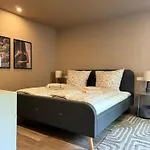 Liva Modernes Mit Kostenlosem Parkplatz * Herdorf