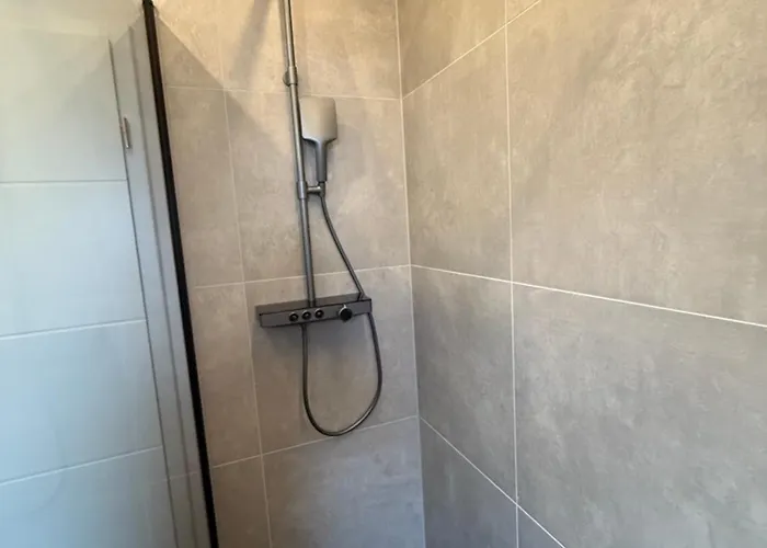 Liva Modernes Mit Kostenlosem Parkplatz דירה *